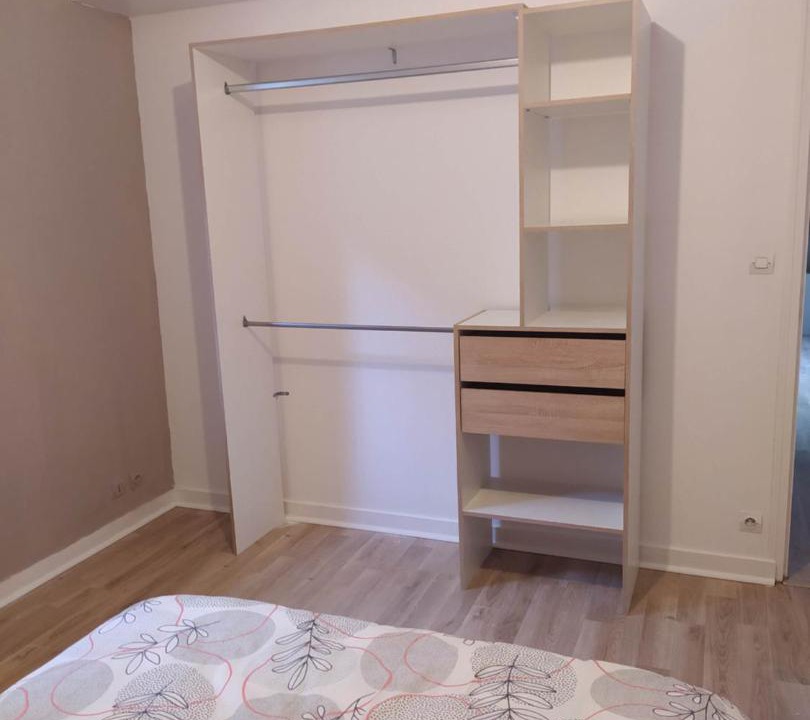 Photo of Others in Sens