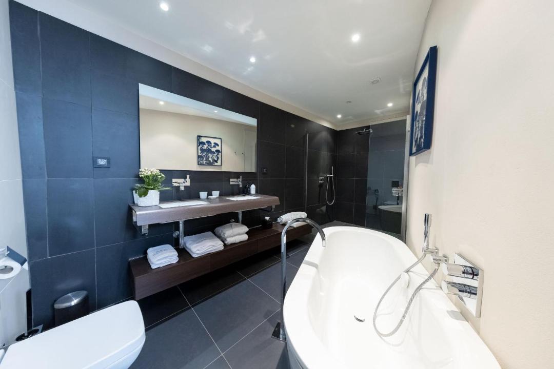 Photo of Bathroom in Montaren-et-Saint-Mediers