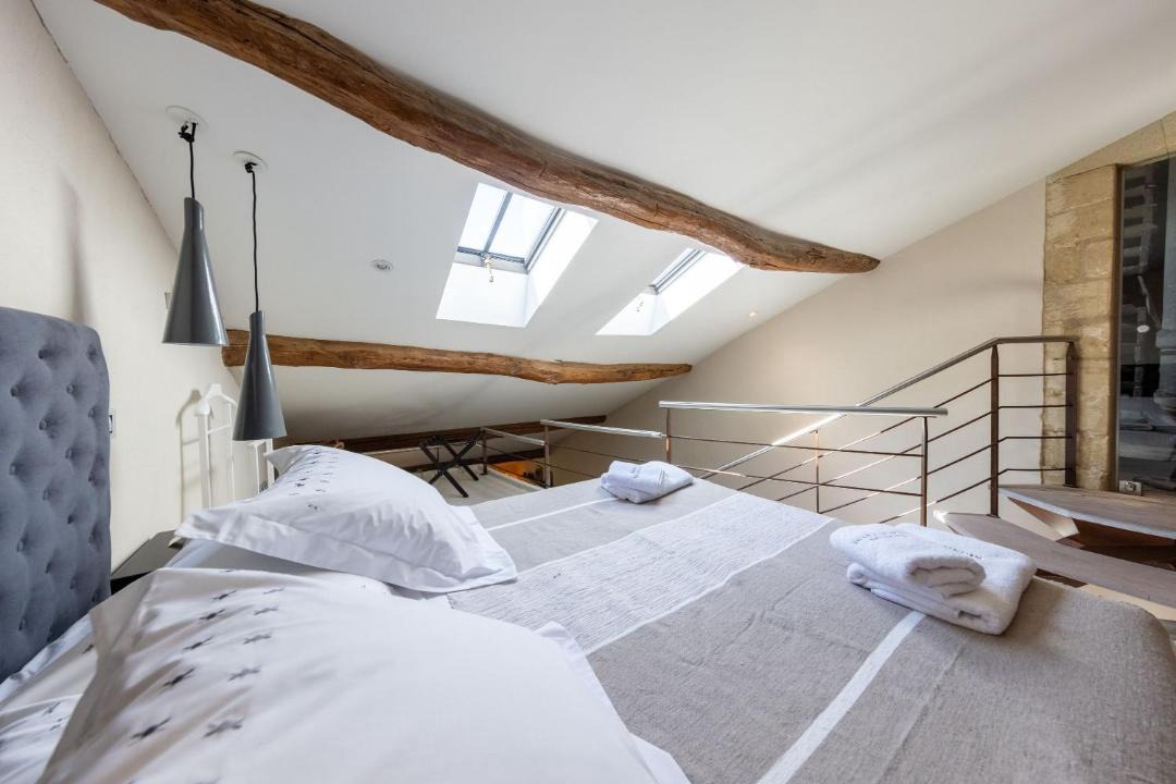 Photo of Bedroom in Montaren-et-Saint-Mediers