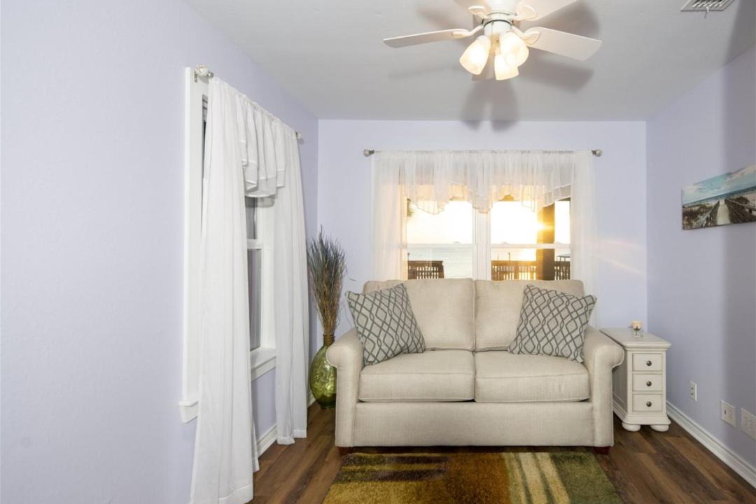 Photo of Livingroom in Rockport