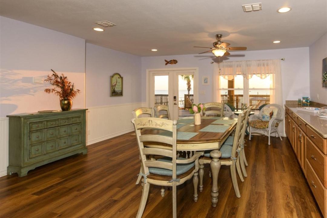 Photo of Livingroom in Rockport