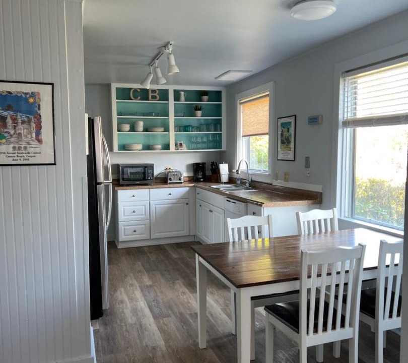 Photo of Others in Downtown Cannon Beach