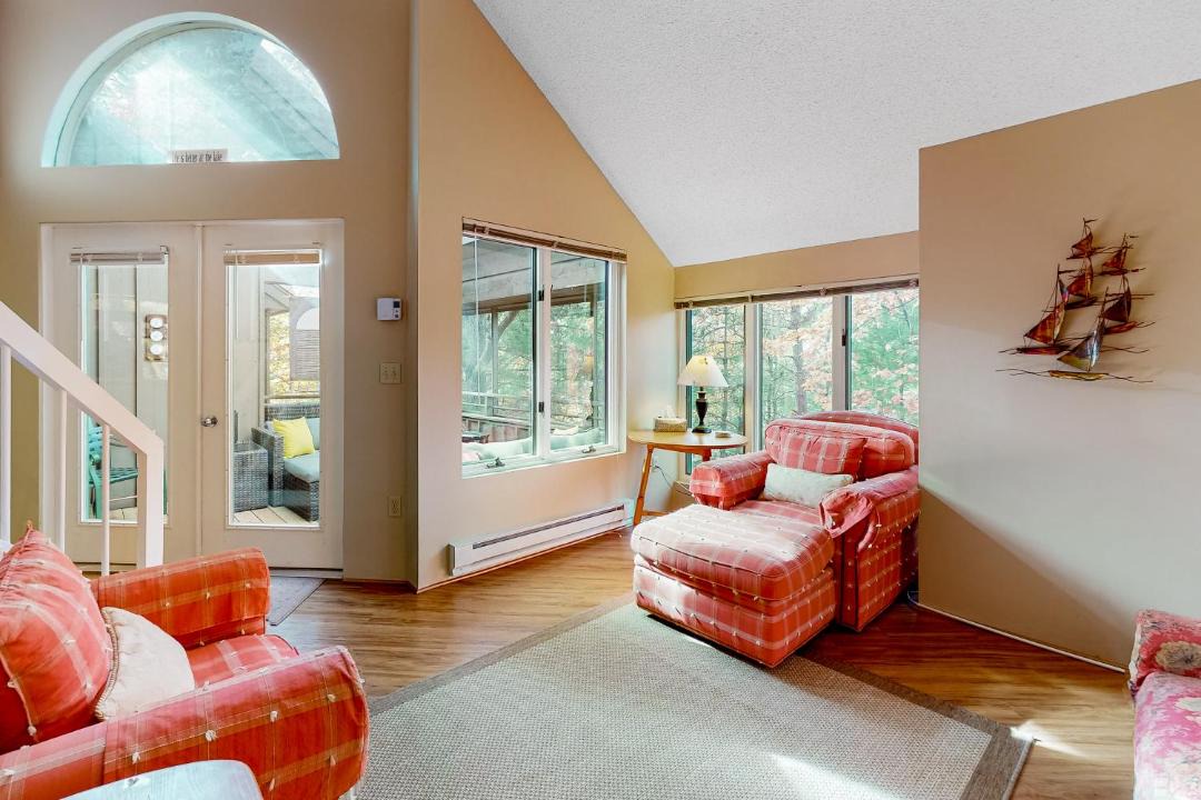 Photo of Livingroom in Maple City