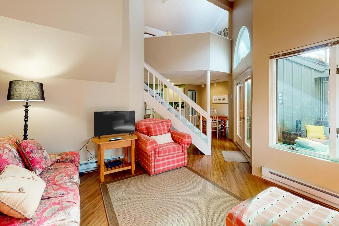 Photo of Livingroom in Maple City