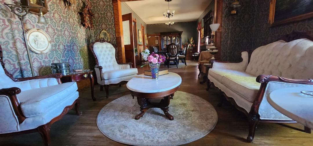 Photo of Livingroom in Pittsburg