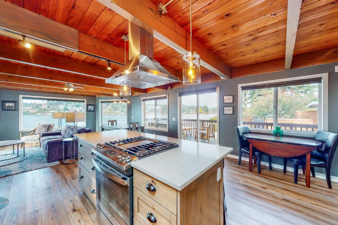 Photo of Others in Otis