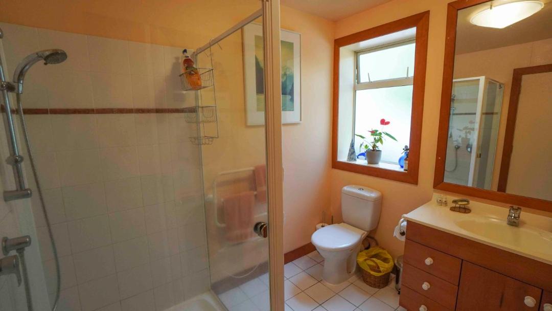 Photo of Bathroom in Omapere