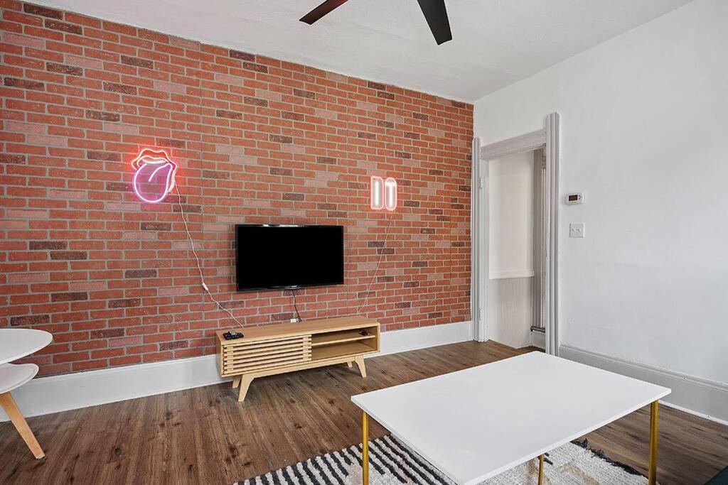Photo of Livingroom in Little Italy