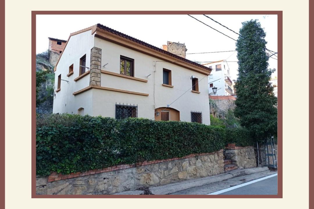 Photo of Buildings in Vallanca