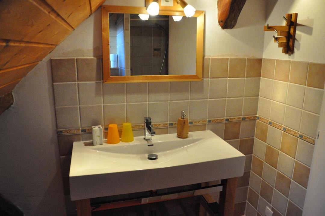 Photo of Bathroom in Queige