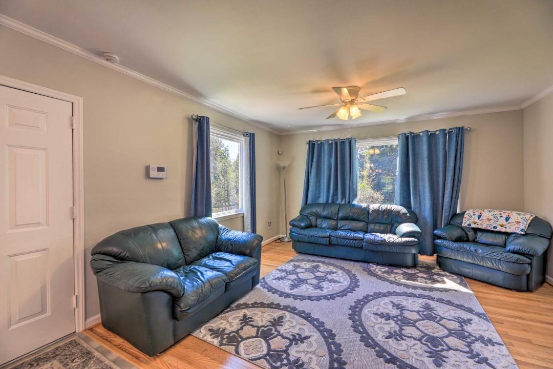 Photo of Livingroom in Jacksonville