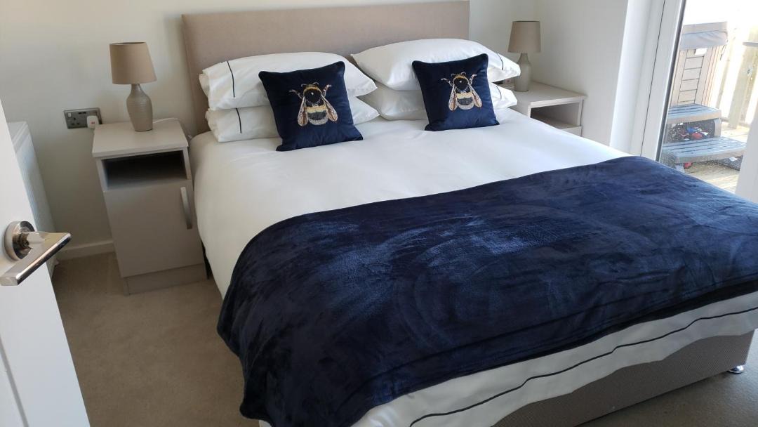 Photo of Bedroom in Fence