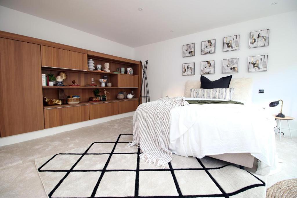 Photo of Others in Penarth