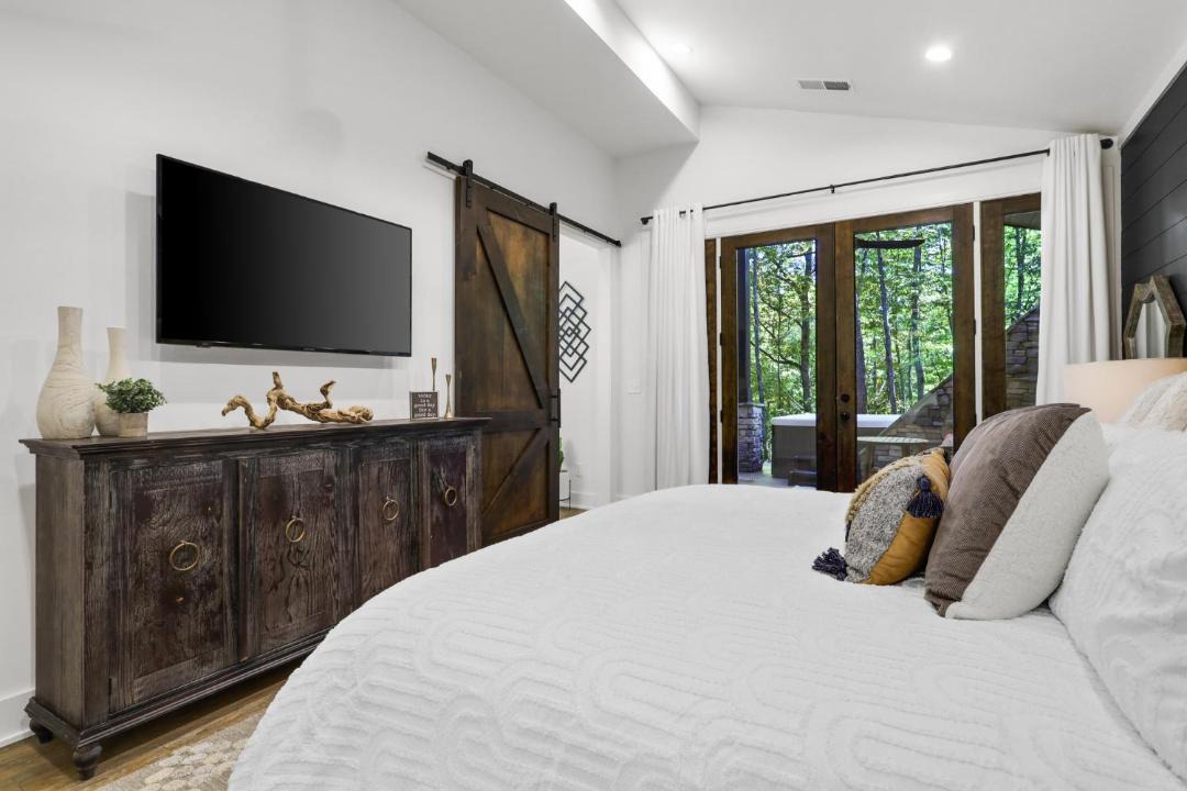 Photo of Bedroom in Foxfire Estates