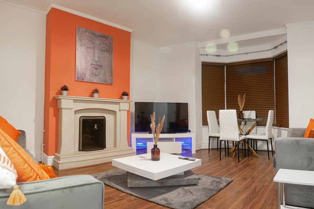 Photo of Livingroom in Weston on Trent