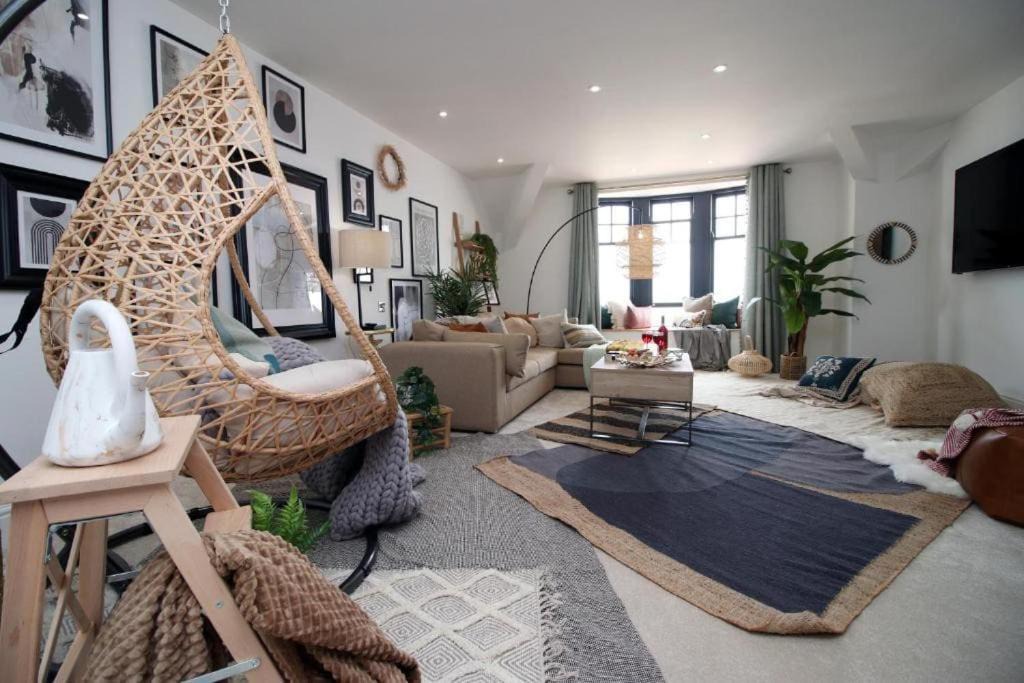 Photo of Livingroom in Penarth