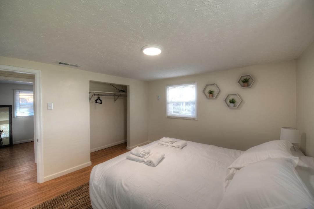 Photo of Bedroom in Farmview - Ramble