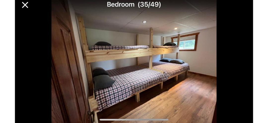 Photo of Bedroom in Saint-Hermenegilde