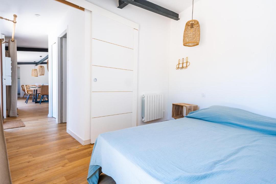 Photo of Bedroom in Suze-la-Rousse