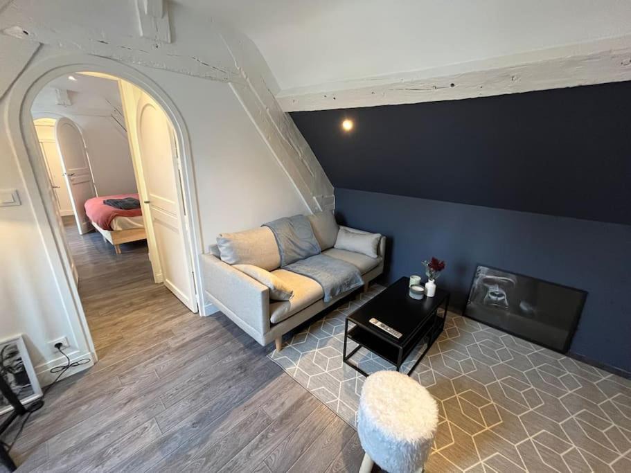 Photo of Livingroom in Vernon