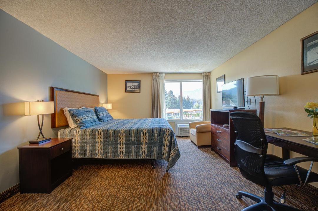 Photo of Bedroom in Cascade Locks