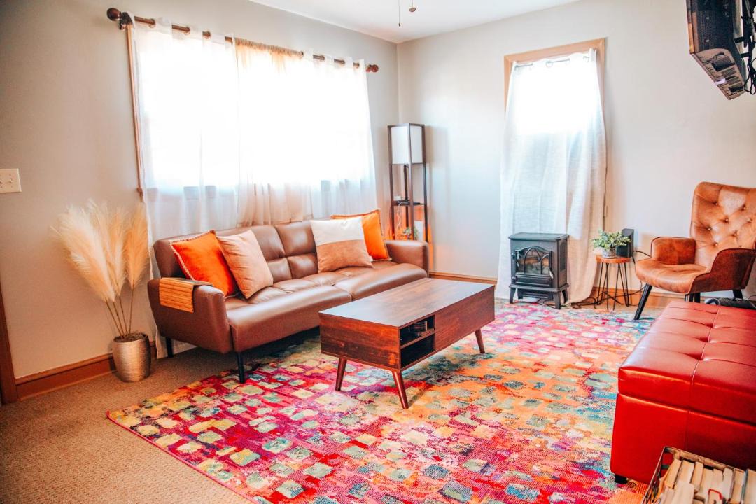 Photo of Livingroom in Fieldale
