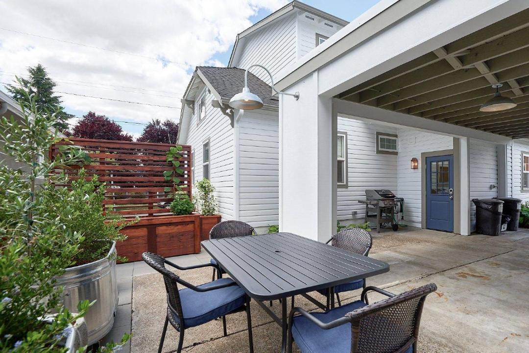 Photo of Patio Balcony in Newberg