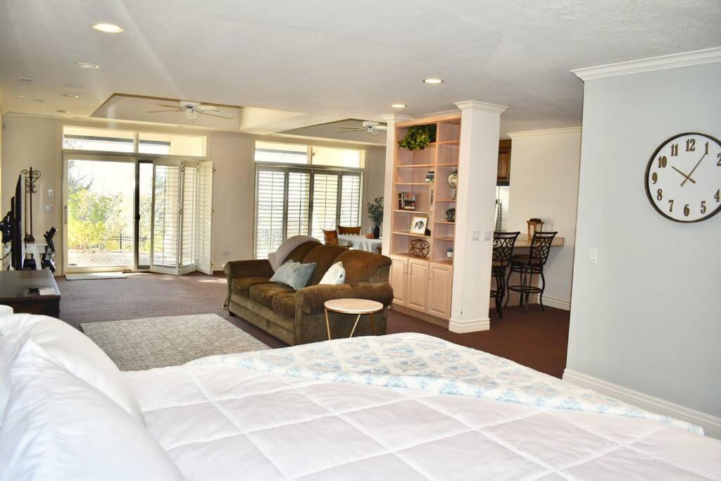 Photo of Bedroom in Bountiful