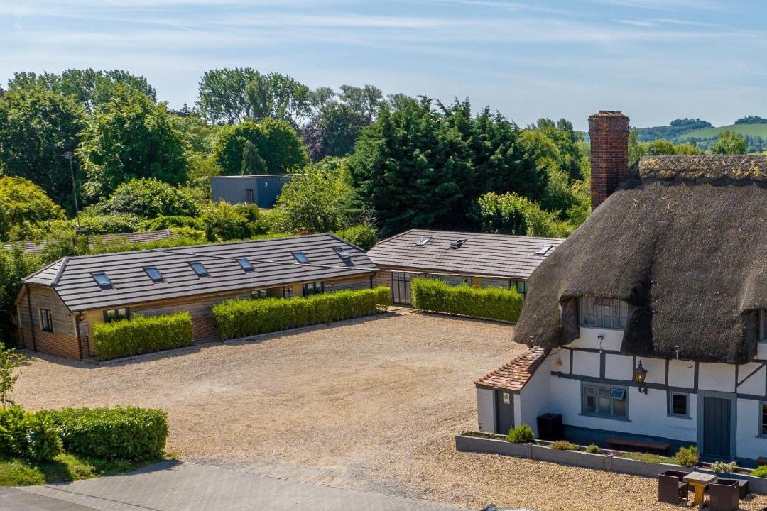 Photo of Others in Burcot