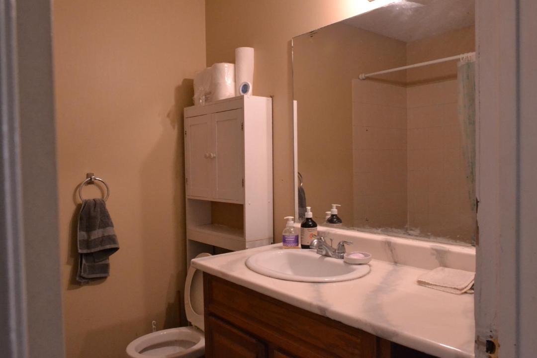 Photo of Bathroom in Forest Lawn