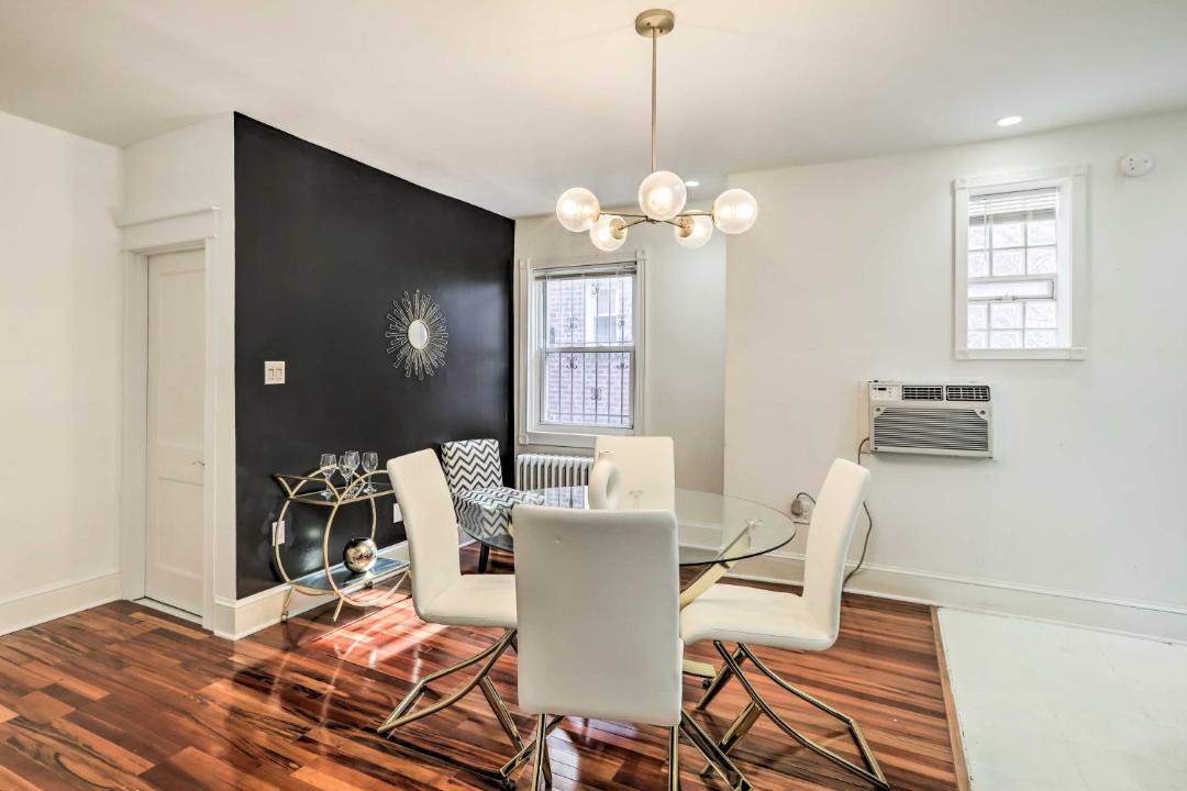 Photo of Livingroom in North Philadelphia