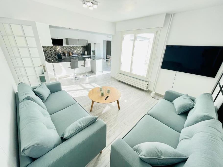 Photo of Livingroom in Saint-Genis-Pouilly