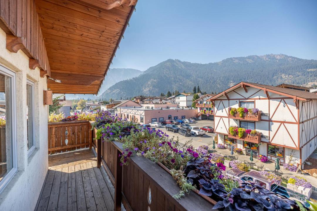 Photo of Others in Leavenworth