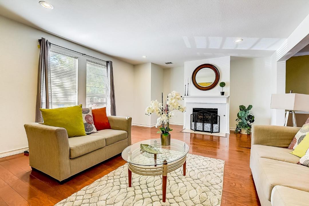 Photo of Livingroom in Rowlett
