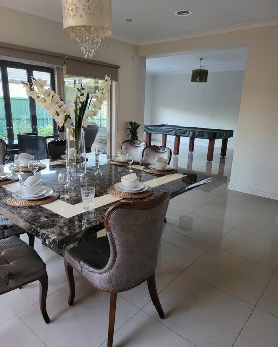 Photo of Livingroom in Greenvale