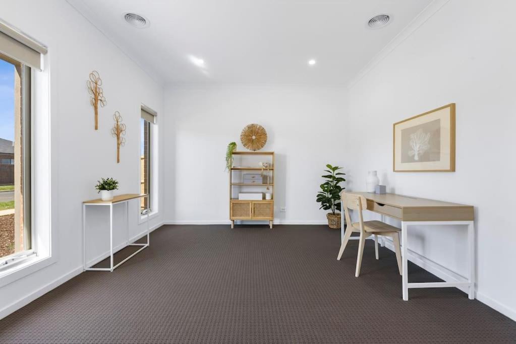 Photo of Livingroom in Armstrong Creek