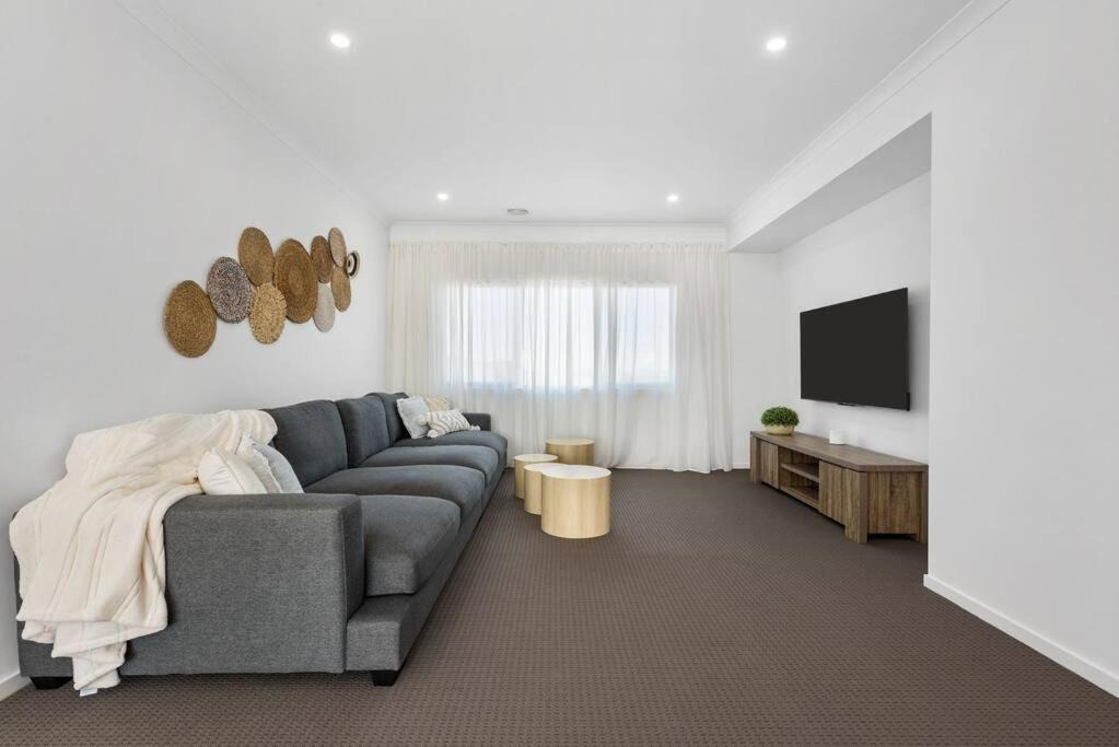 Photo of Livingroom in Armstrong Creek