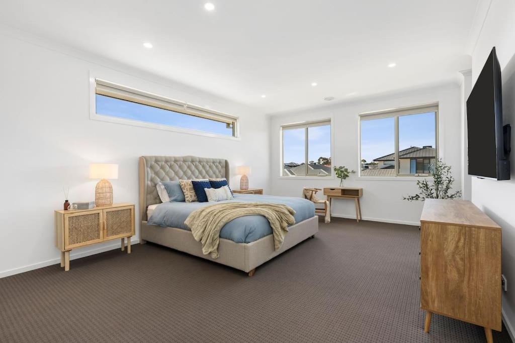 Photo of Others in Armstrong Creek