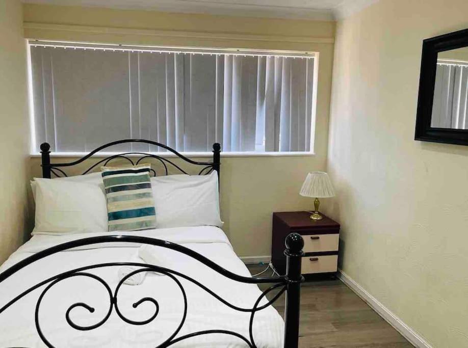 Photo of Bedroom in Dagenham