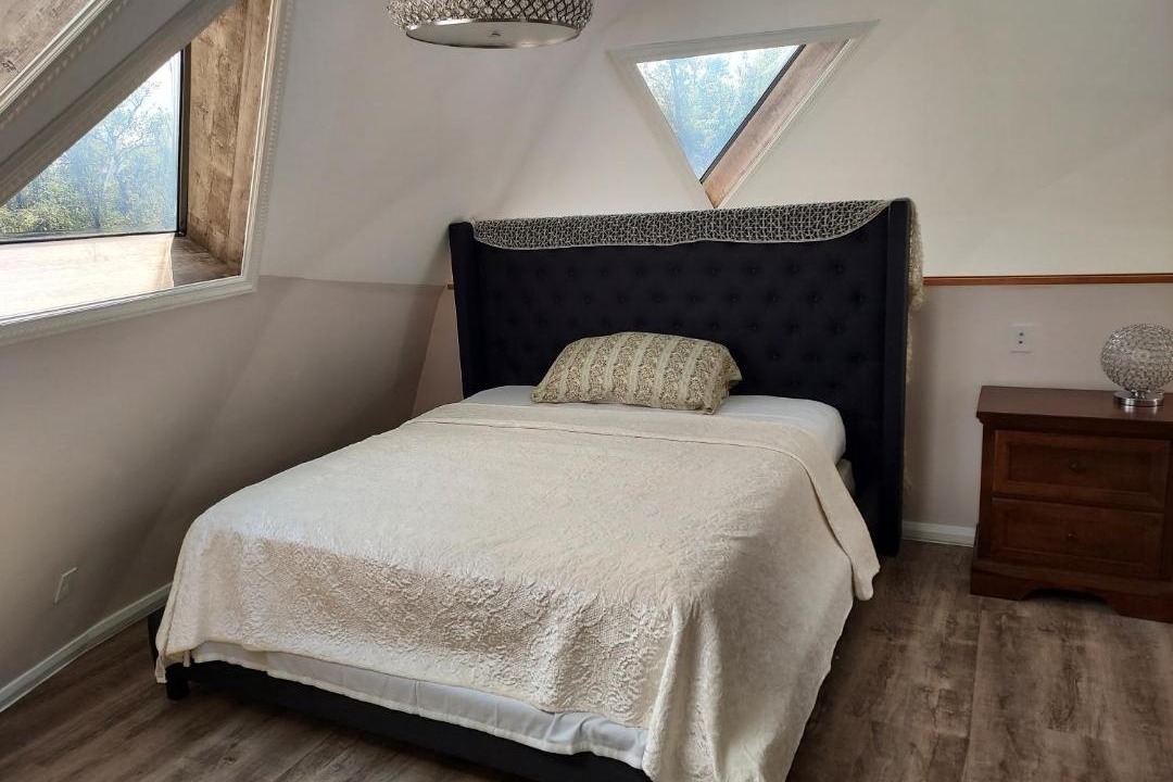 Photo of Bedroom in Mountain View