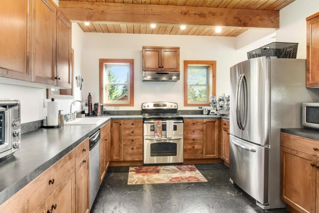 Photo of Kitchen in Hyak