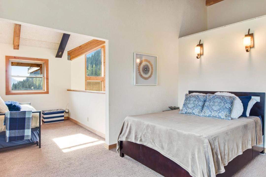 Photo of Bedroom in Hyak