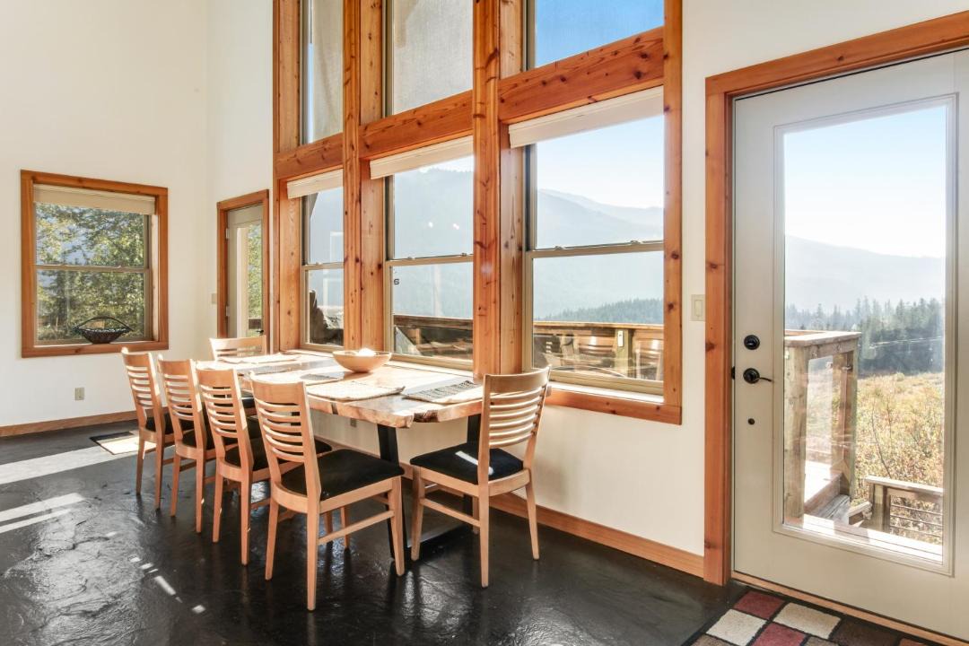 Photo of Livingroom in Hyak