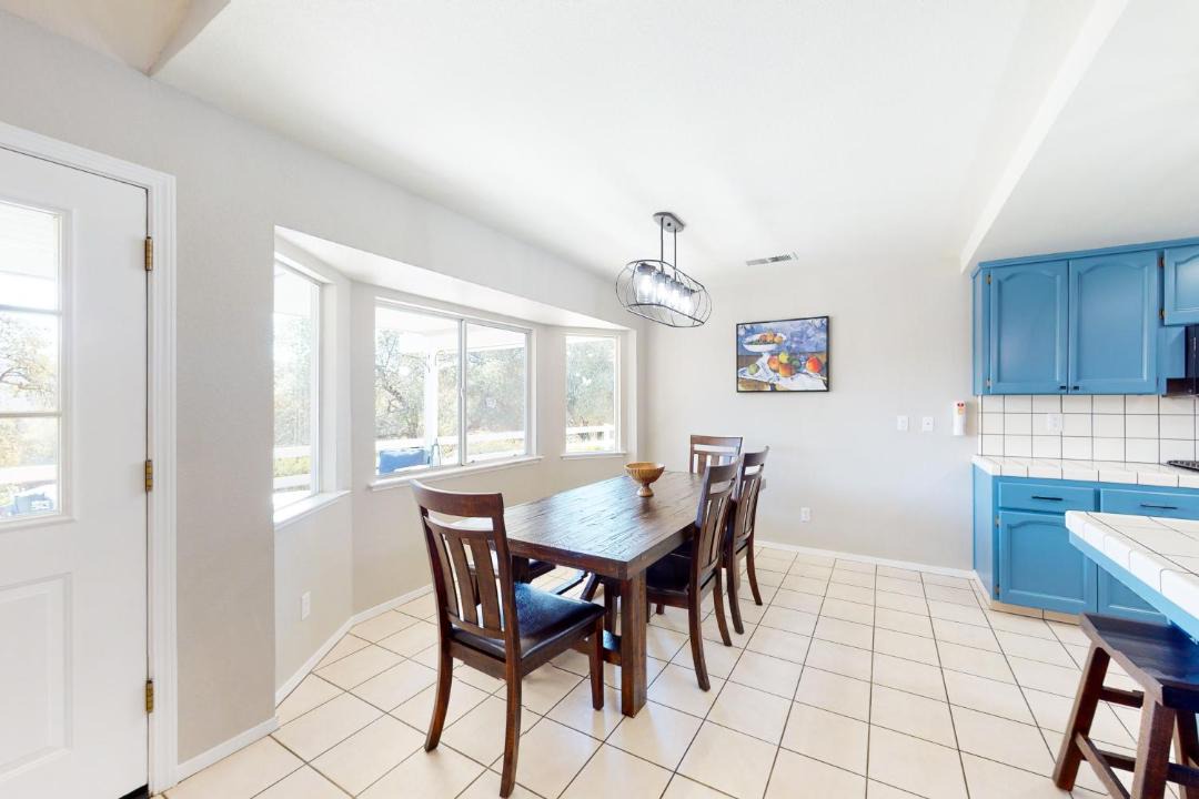Photo of Livingroom in Oakhurst