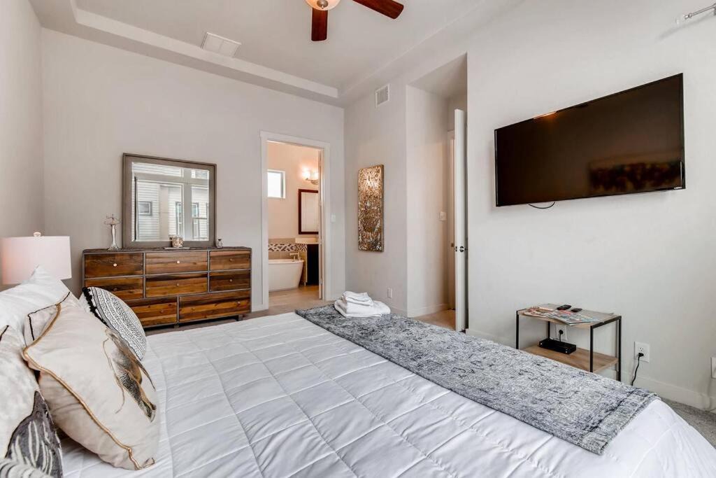 Photo of Bedroom in Tobin Hill