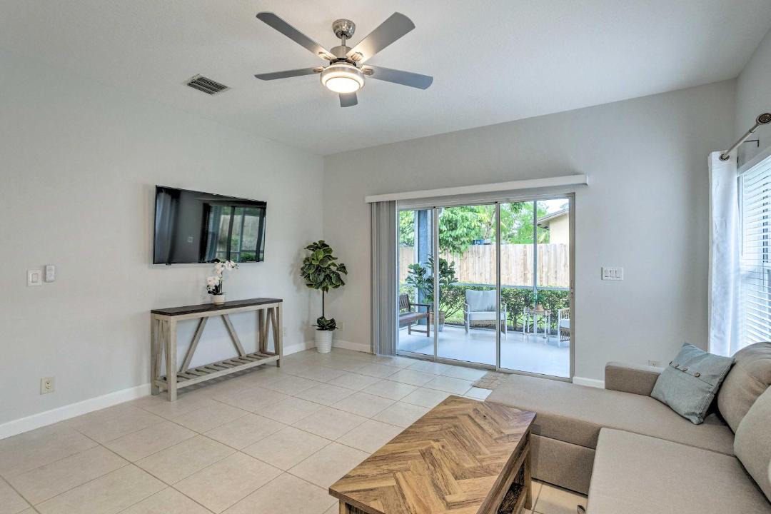 Photo of Livingroom in Juno Beach
