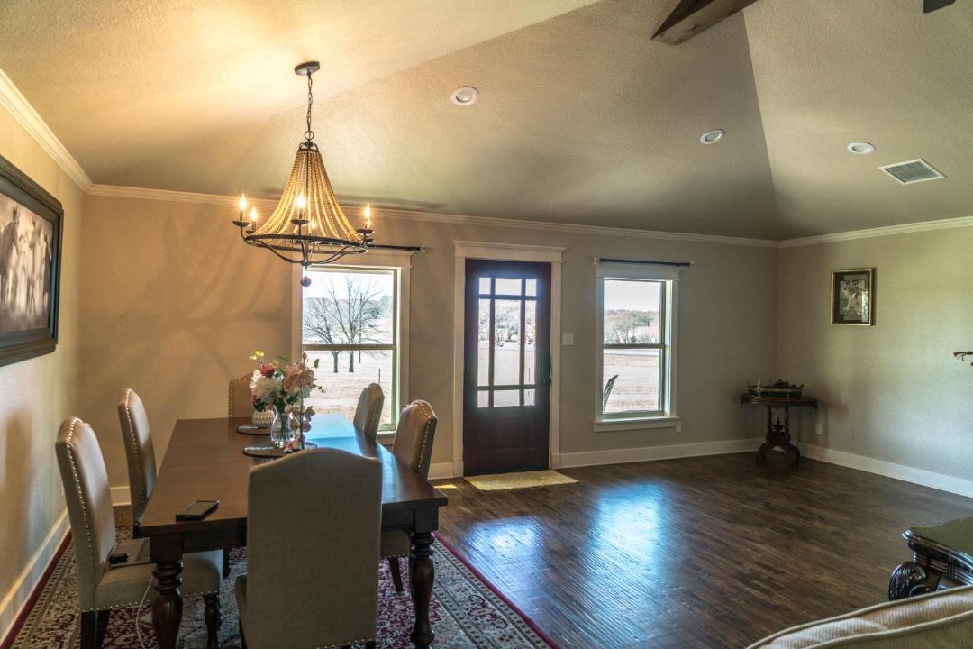 Photo of Livingroom in Alvord