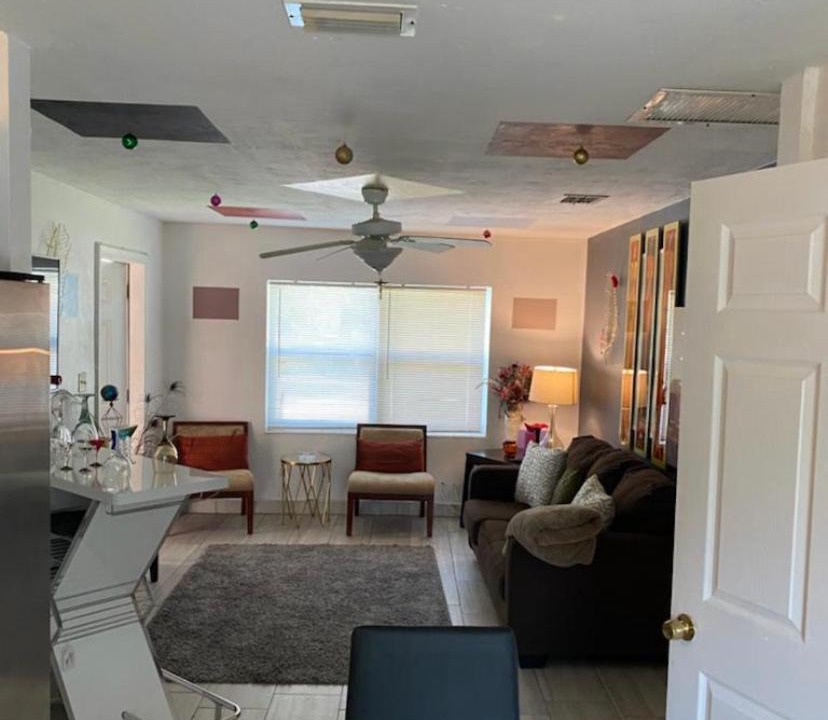 Photo of Livingroom in North Miami