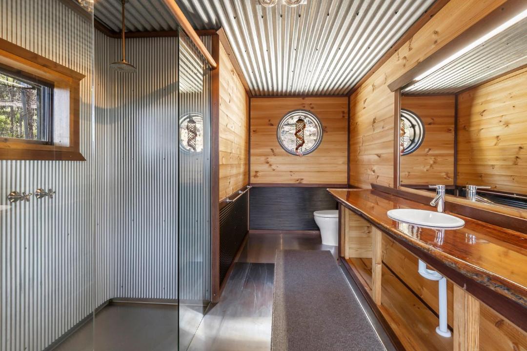 Photo of Bathroom in Big Hill