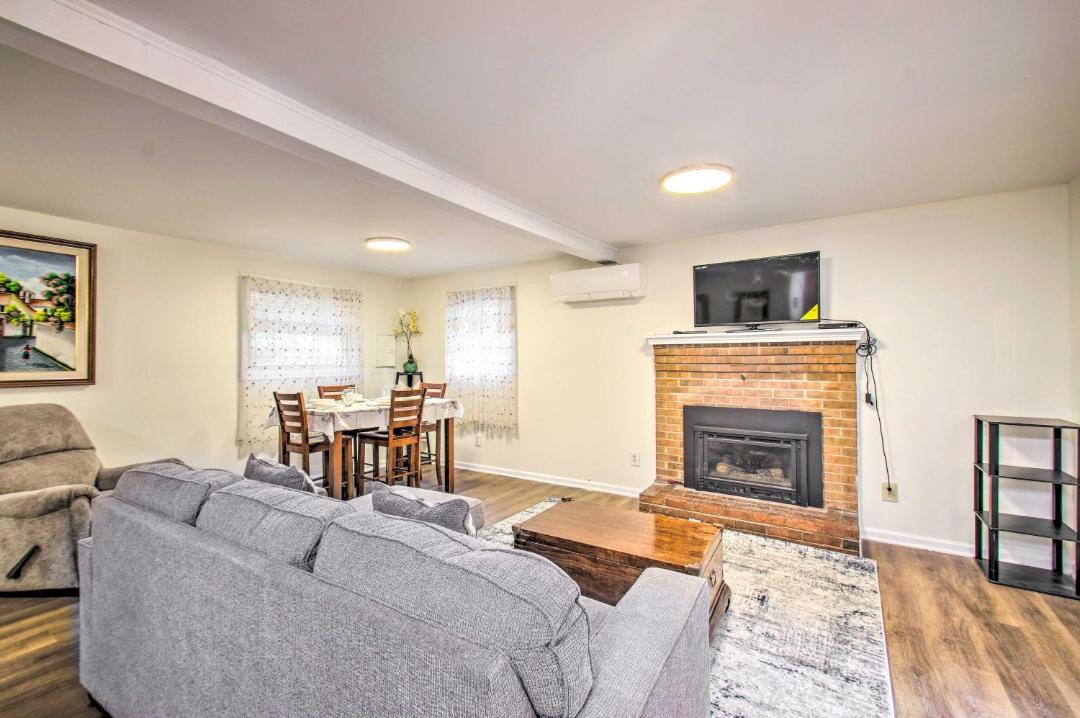 Photo of Livingroom in Broadway